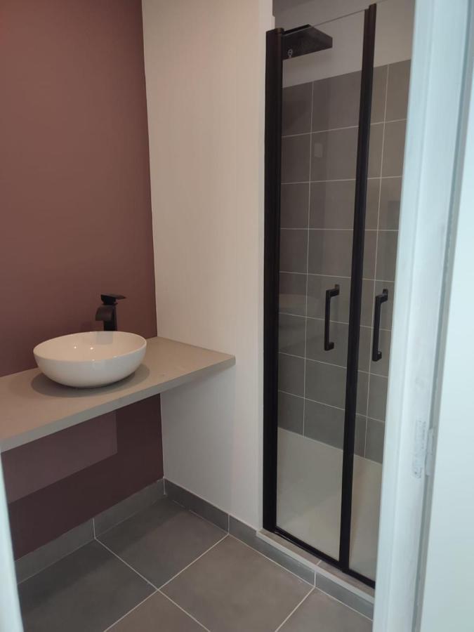 A L'Ombre Des Bois, Chambre Double Confort 伯夫龙河畔讷安 外观 照片